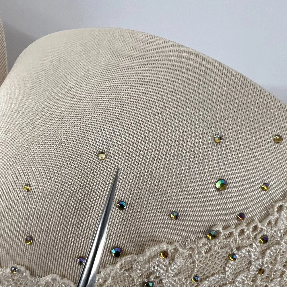 La Senza Beyond Sexy Cream Lace & Rhinestone Bra Sz 34 DD - Picture 11 of 11